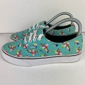 Vans Off the Wall Low Tops. Kitties in innertubes..